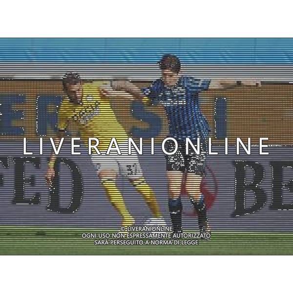 Atalanta-Udinese Campionato di Calcio serie A TIM 2020/2021 29a giornata Bergamo, 3 aprile 2021 Nella foto: Marten de Roon e Roberto Pereyra Ph. Soli - Ag. Aldo Liverani/ AGENZIA ALDO LIVERANI SAS