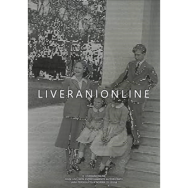 RETROSPETTIVA MARIA PIA DI SAVOLIA -REALI- NELLA FOTO MARIA PIA DI SAVOIA A CASCAIS NELL\'ANNO 1949 IN ESILIO AG ALDO LIVERANI SAS
