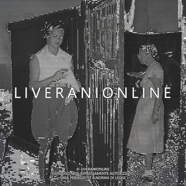 RETROSPETTIVA MARIA PIA DI SAVOLIA -REALI- NELLA FOTO MARIA PIA DI SAVOIA A CECINA IN VILLA INCISA NELL\'ANNO 1950 AG ALDO LIVERANI SAS 