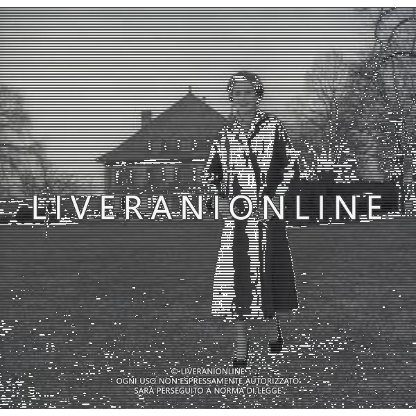 RETROSPETTIVA MARIA PIA DI SAVOLIA -REALI- NELLA FOTO MARIA PIA DI SAVOIA A PRATOLINO NELL\'ANNO 1950 AG ALDO LIVERANI SAS