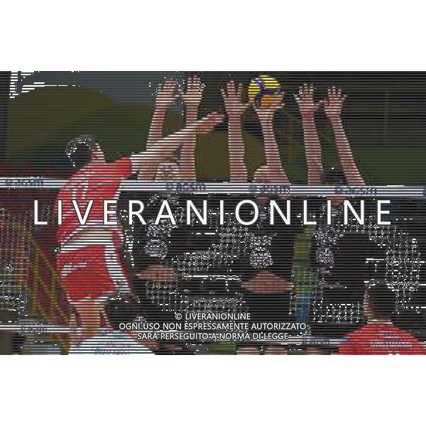 Tommasinio/LMedia - Playoff 5o posto - NBV Verona VS Consar Ravenna - Campionato di Volley Superlega Serie A 2020/2021 04 aprile 2021 - AGSM Forum, Verona, Italia Nella foto: Muro di Mads Jensen - NBV Verona e Aidan Zingel - NBV Verona @Tommasinio/LMedia AG ALDO LIVERANI SAS