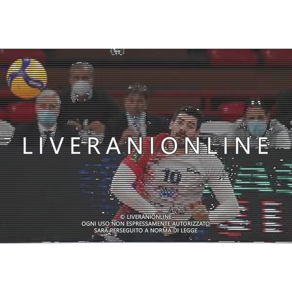 Cerquiglinio/LMedia - Playoff - Semifinali - Sir Safety Conad Perugia vs Vero Volley Monza - Campionato di Volley Superlega Serie A 2020/2021 04 aprile 2021 - Pala Barton, Perugia, Italia Nella foto: lanza filippo (n.10 vero volley monza) al servizio @Cerquiglinio/LMedia AG ALDO LIVERANI SAS