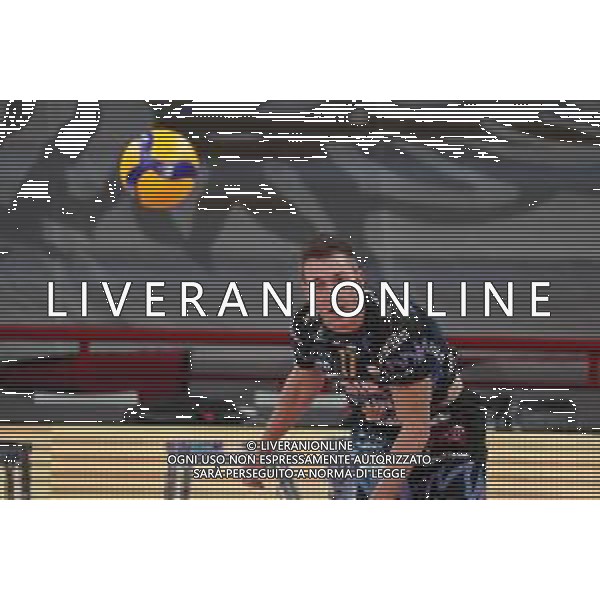 Cerquiglinio/LMedia - Playoff - Semifinali - Sir Safety Conad Perugia vs Vero Volley Monza - Campionato di Volley Superlega Serie A 2020/2021 04 aprile 2021 - Pala Barton, Perugia, Italia Nella foto: oleh plotnytskyi (n.17 bitter sticker sir safety conad perugia) schiaccia @Cerquiglinio/LMedia AG ALDO LIVERANI SAS