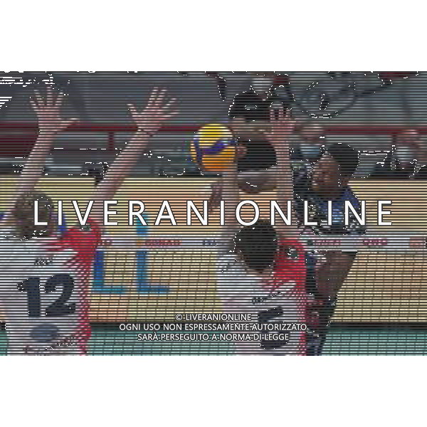 Cerquiglinio/LMedia - Playoff - Semifinali - Sir Safety Conad Perugia vs Vero Volley Monza - Campionato di Volley Superlega Serie A 2020/2021 04 aprile 2021 - Pala Barton, Perugia, Italia Nella foto: wilfredo leon venero (n.9 hitter spiker sir safety conad perugia) schiaccia @Cerquiglinio/LMedia AG ALDO LIVERANI SAS