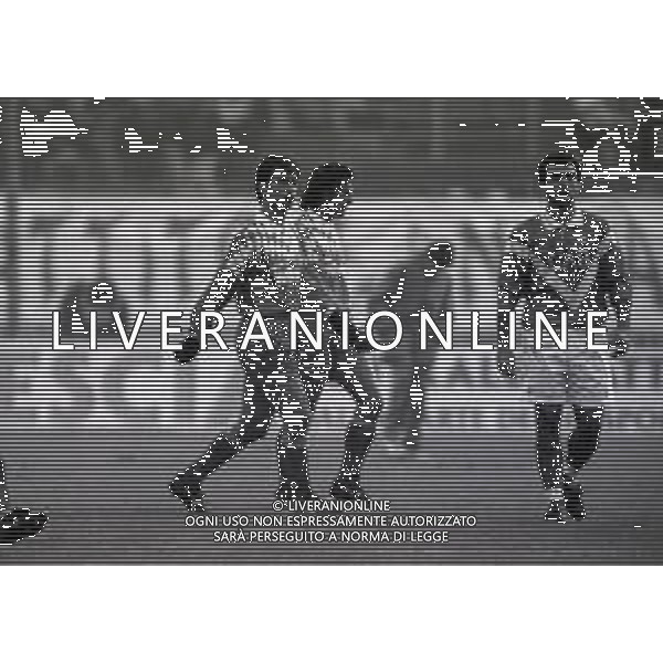 27-11-1994 BRESCIA CAMPIONATO DI CALCIO SERIE A BRESCIA -BARI 1-2 NELLA FOTO SANDRO TOVALIERI E IGOR PROTTI AG ALDO LIVERANI SAS