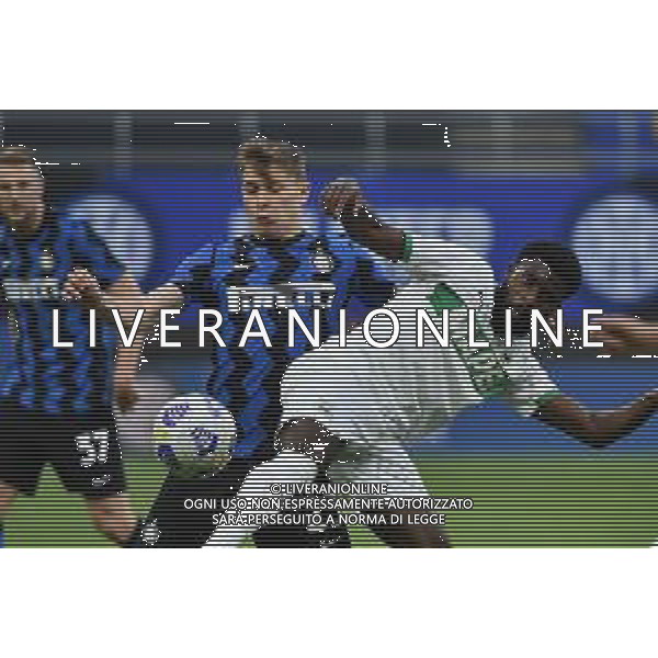 Nicolo\' Barella (Inter) e Jeremie Boga (Sassuolo) Inter vs Sassuolo Campionato Serie A TIM - recupero 28a giornata Milano 07-04-2021 Stadio Giuseppe Meazza - San Siro foto Roberto Garavaglia/ag. Aldo Liverani sas