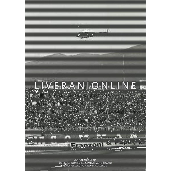 06-12-1992 BRESCIA-CAMPIONATO DI CALCIO SERIE A BRESCIA-GENOA 2-2 NELLA FOTO ELICOTTERO DELLA POLIZIA SUGI SPALTI CONTROLLA I TIFOSI AG ALDO LIVERANI SAS