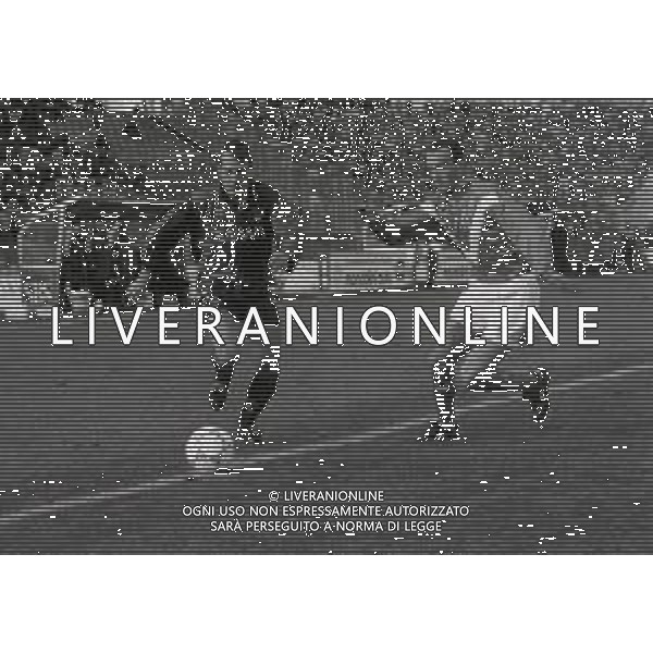 06-12-1992 BRESCIA-CAMPIONATO DI CALCIO SERIE A BRESCIA-GENOA 2-2 NELLA FOTO JOHN VAN\'T SCHIP E MARCO ROSSI AG ALDO LIVERANI SAS