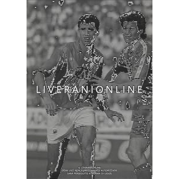 10-05-1992 BRESCIA CAMPIONATO DI CALCIO SERIE B BRESCIA -AVELLINO 2-0 NELLA FOTO GIAMPAOLO SAURINI E CARMELO PARPIGLIA AG ALDO LIVERANI SAS