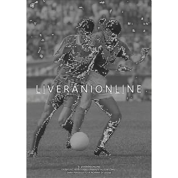 10-05-1992 BRESCIA CAMPIONATO DI CALCIO SERIE B BRESCIA -AVELLINO 2-0 NELLA FOTO ENIO BONALDI E SALVATORE GIUNTA AG ALDO LIVERANI SAS