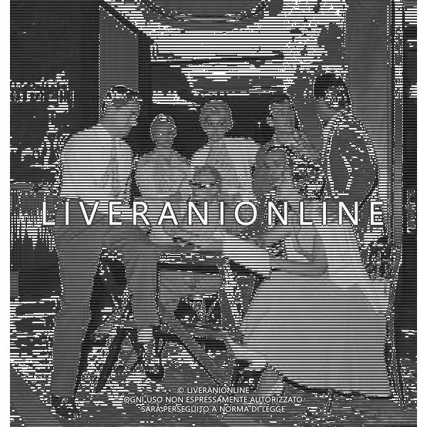 FRANCA RAME CON RAFFAELE PISU NELLA PRESENTAZIONE DELLA RIVISTA INSIEME A MILANO NELL\'ANNO 1953 AG ALDO LIVERANI SAS