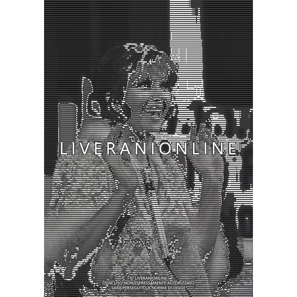 RETROSPETTIVA FRANCA RAME ATTRICE NELLA FOTO FRANCA RAME NELLO SPETTACOLO PRO UNIDAL NELL\'ANNO 1977 A MILANO AG ALDO LIVERANI SAS