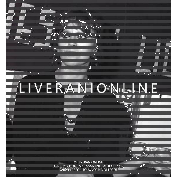 RETROSPETTIVA FRANCA RAME ATTRICE NELLA FOTO FRANCA RAME NELLO SPETTACOLO PRO UNIDAL NELL\'ANNO 1977 A MILANO AG ALDO LIVERANI SAS