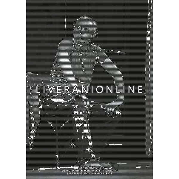 RETROSPETTIVA DAFIO FO ATTORE NELLA FOTO DARIO FO A MILANO NELLA COMMEDIA TEATRALE “ IL MISTERO BUFFO “ NELL\'ANNO 1980 AG ALDO LIVERANI SAS