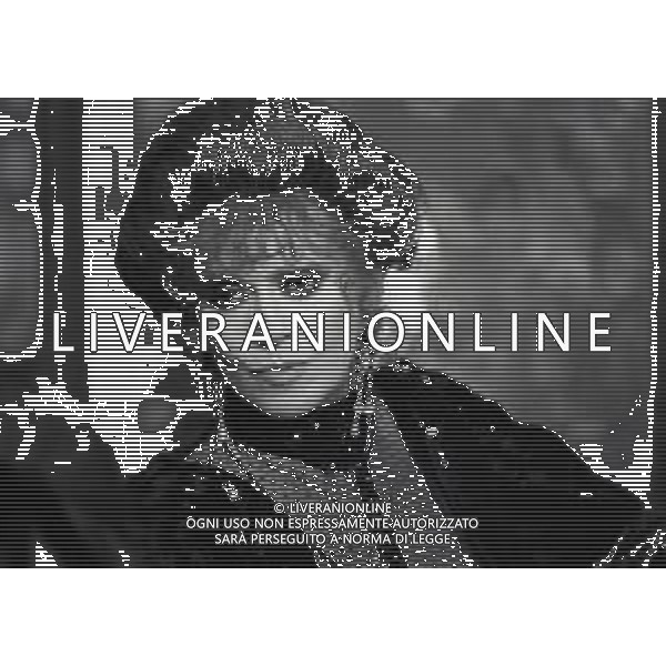 RETROSPETTIVA FRANCA RAME ATTRICE NELLA FOTO FRANCA RAME NELLA COMMEDIA TELEVISIVA “SIGNORA WARREN“ NELL\'ANNO 1980 AG ALDO LIVERANI SAS 