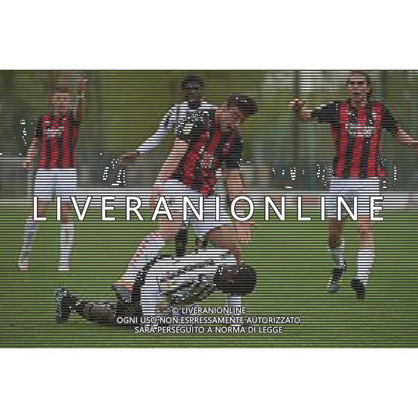¬© TVRG Youns El Hilali (Milan) e Junior Ntenda (Juventus) Milan vs Juventus Campionato Primavera 1 TIM - 18a giornata Milano 10-04-2021 centro sportivo Peppino Vismara foto Roberto Garavaglia/ag. Aldo Liverani sas/ AGENZIA ALDO LIVERANI SAS