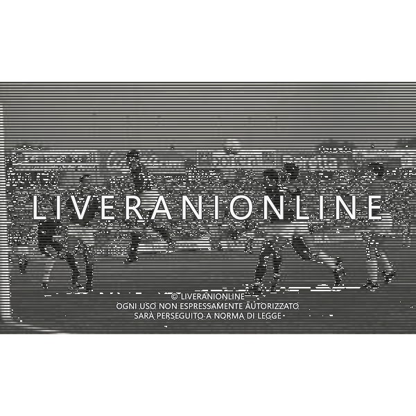 16-09-1990 BRESCIA CAMPIONATO DI CALCIO SERIE B BRESCIA -SALERNITANA 1-2 NELLA FOTO AZIONE DI GIOCO AG ALDO LIVERANI SAS