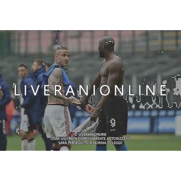 Radja Nainggolan (Cagliari) e Romelu Lukaku (Inter) a fine gara Inter vs Cagliari Campionato Serie A TIM - 30a giornata Milano 11-04-2021 Stadio Giuseppe Meazza - San Siro foto Roberto Garavaglia/ag. Aldo Liverani sas / AGENZIA ALDO LIVERANI SAS