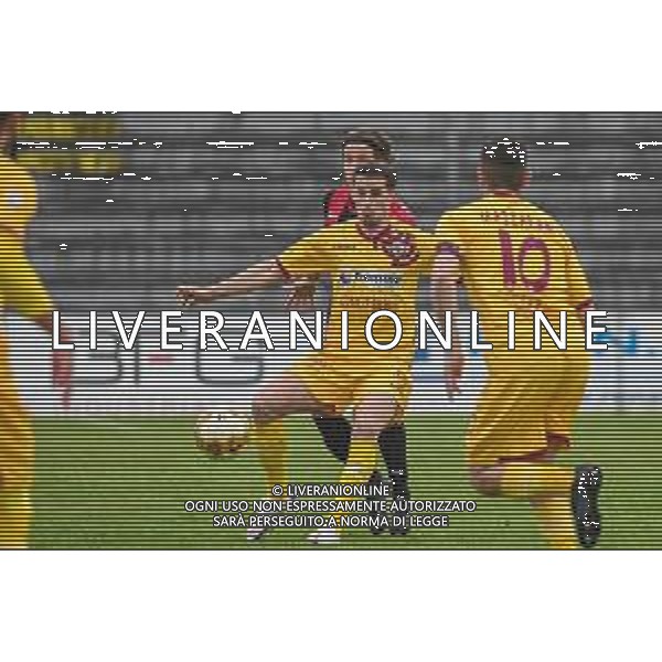 Fagiolinia/LMedia - Lucchese vs Livorno - Campionato di Calcio Serie C - Lega Pro 2020/2021 11 aprile 2021 - Stadio Porta Elisa, Lucca, Italia Nella foto: Eros Pellegrini (Lucchese) marca Sven Braken (Livorno) @Fagiolinia/LMedia/ AGENZIA ALDO LIVERANI SAS