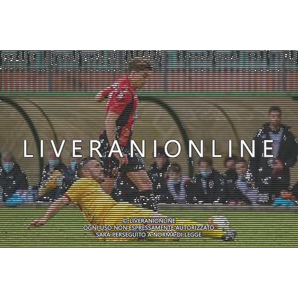 Fagiolinia/LMedia - Lucchese vs Livorno - Campionato di Calcio Serie C - Lega Pro 2020/2021 11 aprile 2021 - Stadio Porta Elisa, Lucca, Italia Nella foto: Edoardo Blondett (Livorno) in scivolata su Giovanni Nannelli (Lucchese) @Fagiolinia/LMedia/ AGENZIA ALDO LIVERANI SAS