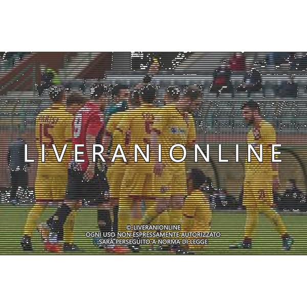 Fagiolinia/LMedia - Lucchese vs Livorno - Campionato di Calcio Serie C - Lega Pro 2020/2021 11 aprile 2021 - Stadio Porta Elisa, Lucca, Italia Nella foto: Ammonizione a Andrew Delly Marie-Sainte (Livorno) @Fagiolinia/LMedia/ AGENZIA ALDO LIVERANI SAS