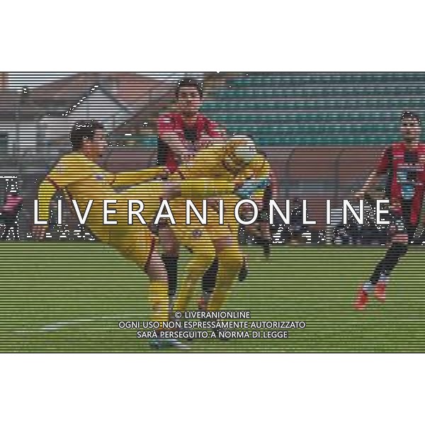 Fagiolinia/LMedia - Lucchese vs Livorno - Campionato di Calcio Serie C - Lega Pro 2020/2021 11 aprile 2021 - Stadio Porta Elisa, Lucca, Italia Nella foto: Andrea Gemignani (Livorno) libera l\'area livornese @Fagiolinia/LMedia/ AGENZIA ALDO LIVERANI SAS