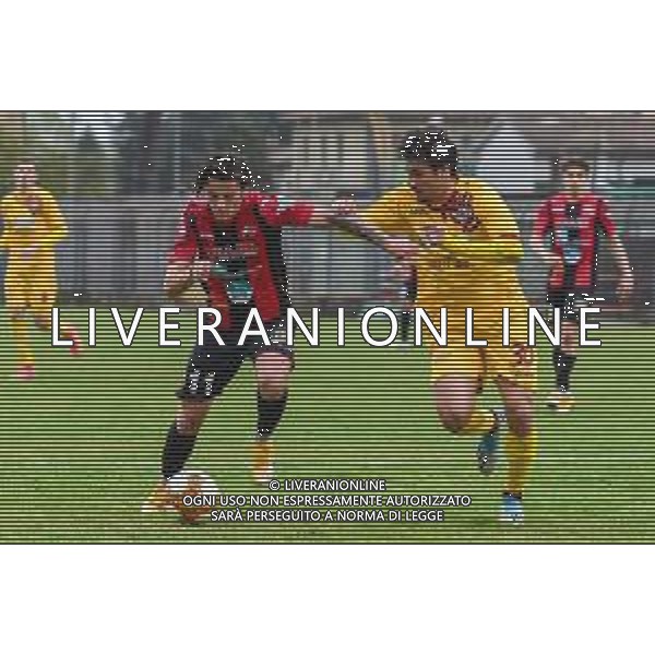 Fagiolinia/LMedia - Lucchese vs Livorno - Campionato di Calcio Serie C - Lega Pro 2020/2021 11 aprile 2021 - Stadio Porta Elisa, Lucca, Italia Nella foto: Matteo Panati (Lucchese) contrastato da Andrea Gemignani (Livorno) @Fagiolinia/LMedia/ AGENZIA ALDO LIVERANI SAS