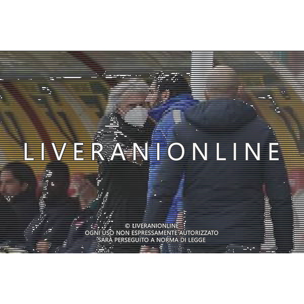 Cerquiglinio/LMedia - Perugia vs Triestina - Campionato di Calcio Serie C - Lega Pro 2020/2021 11 aprile 2021 - Stadio Renato Curi, Perugia, Italia Nella foto: caserta fabio (allenatore perugia calcio) si saluta prima della partita con pillon giuseppe (allenatore triestina calcio) @Cerquiglinio/LMedia/ AGENZIA ALDO LIVERANI SAS