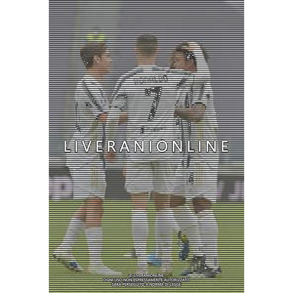 ©Alessandro Falzone/Agenzia Aldo Liverani Torino 11.04.2021 Stadio Allianz Stadium Juventus vs Genoa Serie A Tim 2020-2021 Nella foto : ESULTANZA GOL DI WESTON MCKENNIE CON CRISTIANO RONALDO ©FALZONE / AGENZIA ALDO LIVERANI SAS