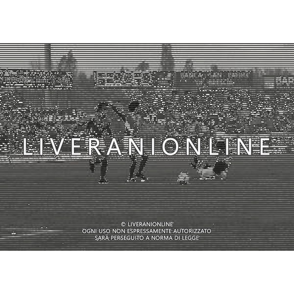 24-11-1991 BRESCIA-CAMPIONATO DI CALCIO SERIE B BRESCIA- VENEZIA 1-1 NELLA FOTO AZIONE DI GIOCO AG ALDO LIVERANI SAS