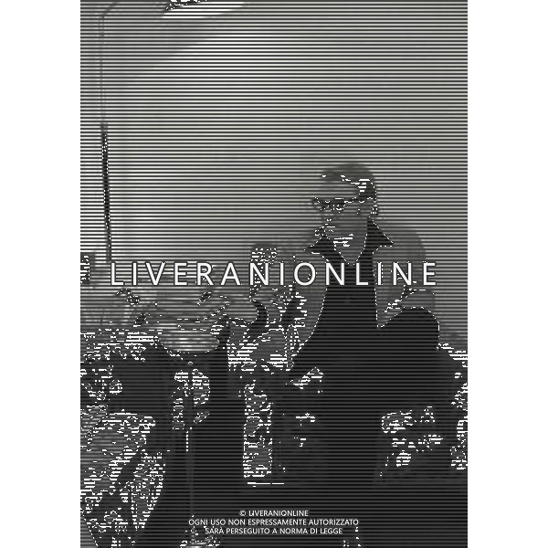 RETROSPETTIVA GIORGIO ALBERTAZZI ATTORE NELLA FOTO GIORGIO ALBERTAZZI NELL\'ANNO 1967 A MILANO AG ALDO LIVERANI SAS   