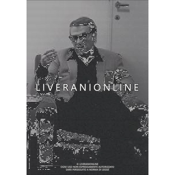 RETROSPETTIVA GIORGIO ALBERTAZZI ATTORE NELLA FOTO GIORGIO ALBERTAZZI NELL\'ANNO 1967 A MILANO AG ALDO LIVERANI SAS   