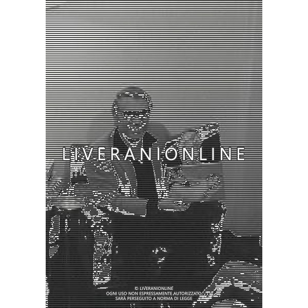 RETROSPETTIVA GIORGIO ALBERTAZZI ATTORE NELLA FOTO GIORGIO ALBERTAZZI NELL\'ANNO 1967 A MILANO AG ALDO LIVERANI SAS   