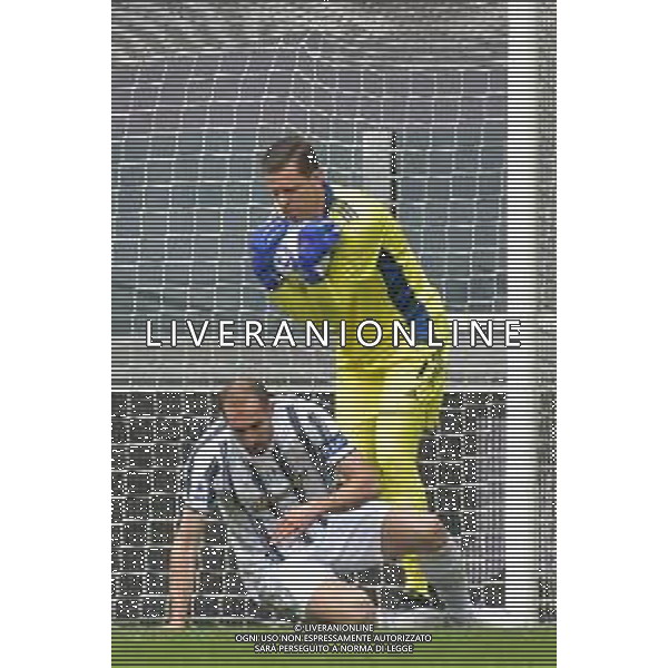©Alessandro Falzone/Agenzia Aldo Liverani Torino 11.04.2021 Stadio Allianz Stadium Juventus vs Genoa Serie A Tim 2020-2021 Nella foto : WOJCIECH SZCZESNY-GIORGIO CHIELLINI