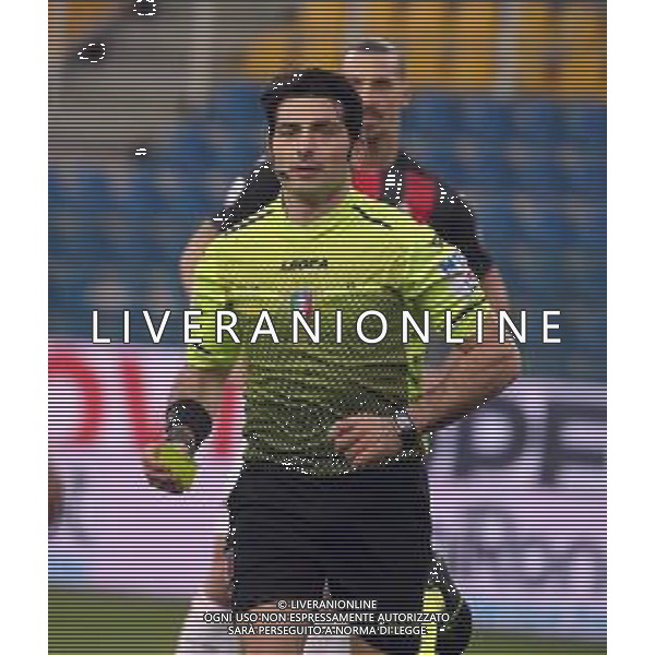 PARMA - MILAN CAMPIONATO CALCIO SERIE A TIM 10.04.2021 NELLA FOTO L\'ARBITRO FABIO MARESCA CON IL CARTELLINO GIALLO IN MANO ©SANTANDREA / AGENZIA ALDO LIVERANI SAS