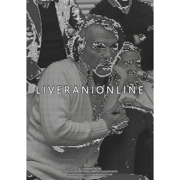 RETROSPETTIVA GIORGIO ALBERTAZZI ATTORE NELLA FOTO GIORGIO ALBERTAZZI A TERRAZZA MARTINI NELL\'ANNO 1977 AG ALDO LIVERANI SAS 