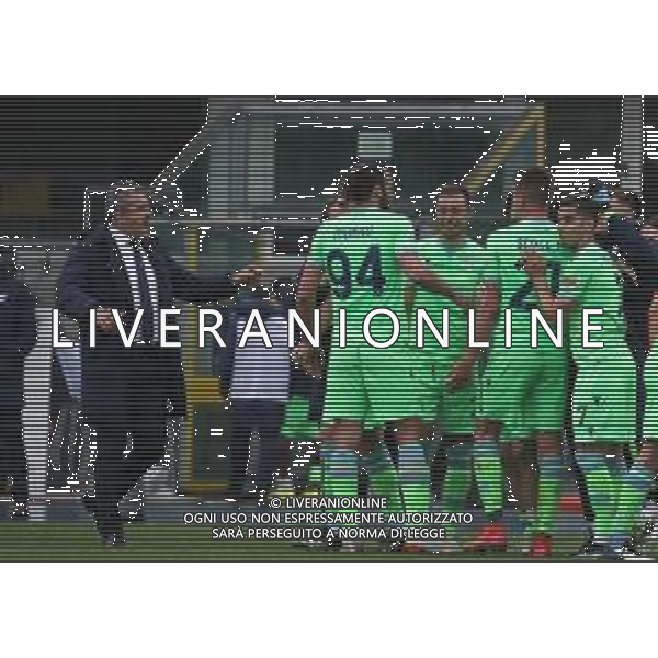 HELLAS VERONA - LAZIO CAMPIONATO CALCIO SERIE A TIM 11.04.2021 NELLA FOTO ABBRACCIO ESULTANZA DOPO IL GOL DI SERGEJ MILINKOVIC SAVIC CON MASSIMILIANO FARRIS VICE ALLENATORE ©SANTANDREA / AGENZIA ALDO LIVERANI SAS