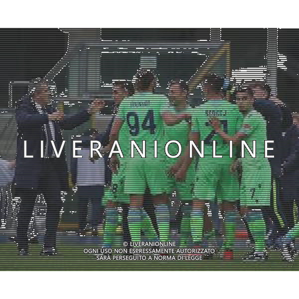 HELLAS VERONA - LAZIO CAMPIONATO CALCIO SERIE A TIM 11.04.2021 NELLA FOTO ABBRACCIO ESULTANZA DOPO IL GOL DI SERGEJ MILINKOVIC SAVIC CON MASSIMILIANO FARRIS VICE ALLENATORE ©SANTANDREA / AGENZIA ALDO LIVERANI SAS