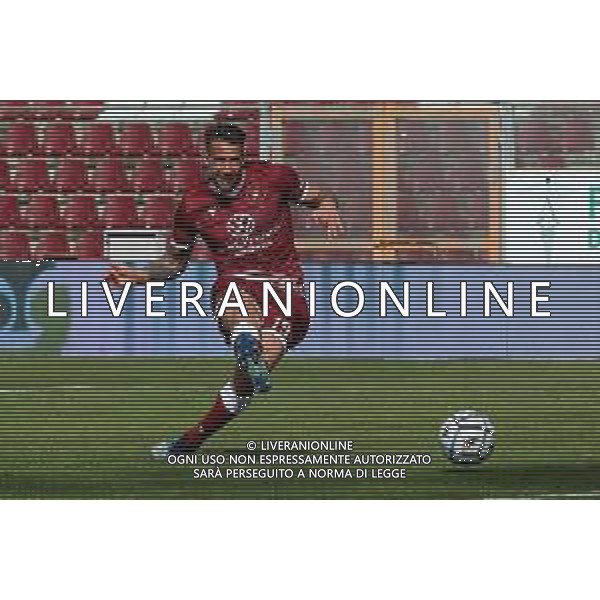 REGGINA - VICENZA CAMPIONATO CALCIO SERIE BKT 11.04.2021 NELLA FOTO IL GOL DI GERMAN DENIS (REGGINA) ©GAREFFA / AGENZIA ALDO LIVERANI SAS