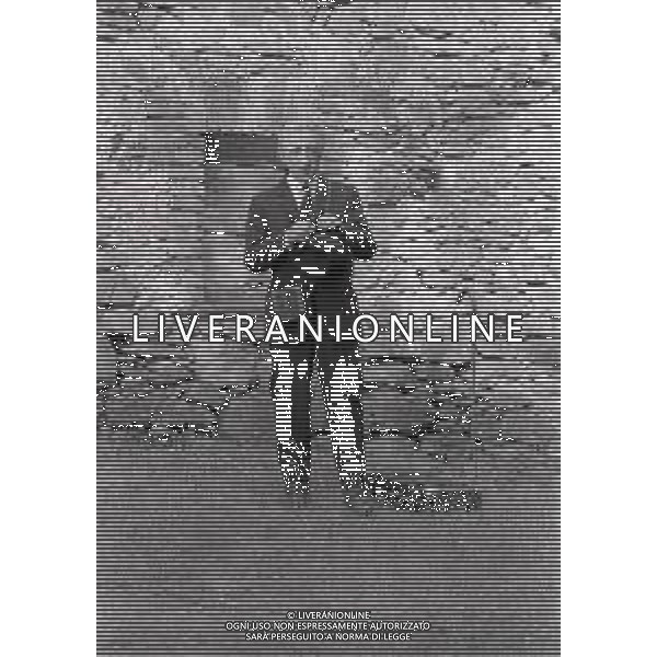 RETROSPETTIVA CARLO DELLE PIANE ATTORE NELLA FOTO CARLO DELLE PIANE A PORRETTA TERME NEL FILM“UNA GITA SCOLASTICA“ NELL\'ANNO 1983 AG ALDO LIVERANI SAS