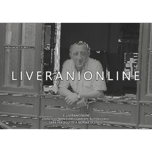 RETROSPETTIVA CARLO DELLE PIANE ATTORE NELLA FOTO CARLO DELLE PIANE A PORRETTA TERME NEL FILM“UNA GITA SCOLASTICA“ NELL\'ANNO 1983 AG ALDO LIVERANI SAS