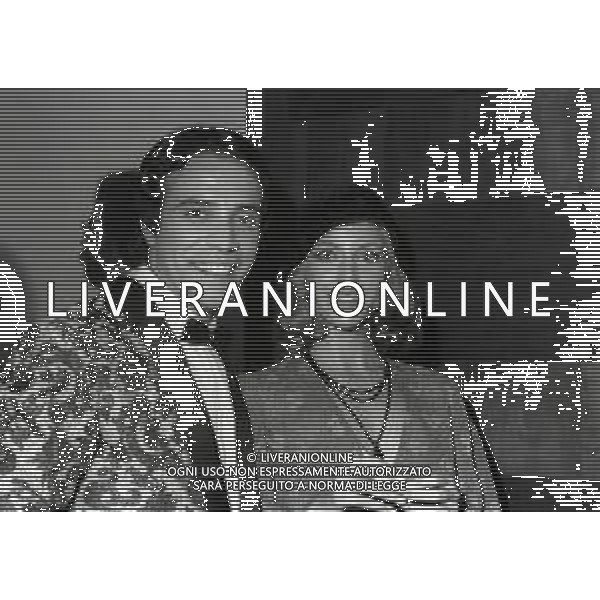 RETROSPETTIVA SYDNE ROME ATTRICE NELLA FOTO SYDNE ROME CON ENRICO MONTESANO A SANREMO NELL\'ANNO 1974 AG ALDO LIVERANI SAS