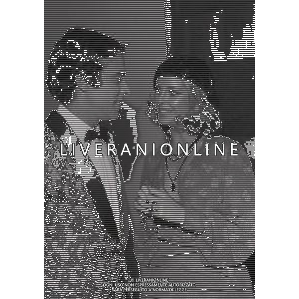 RETROSPETTIVA SYDNE ROME ATTRICE NELLA FOTO SYDNE ROME CON ENRICO MONTESANO A SANREMO NELL\'ANNO 1974 AG ALDO LIVERANI SAS