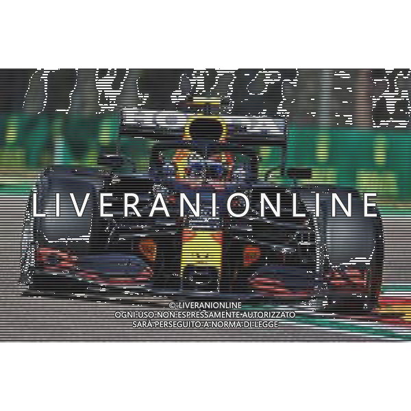 Sergio Perez (MEX) Red Bull Racing RB16B. 16.04.2021. Formula 1 World Championship, Rd 2, Emilia Romagna Grand Prix, Imola, Italy, Practice Day. - www.xpbimages.com, EMail: requests@xpbimages.com © Copyright: Charniaux / XPB Images/ AGENZIA ALDO LIVERANI SAS - ITALY ONLY EDITORIAL USE ONLY - Prove Libere
