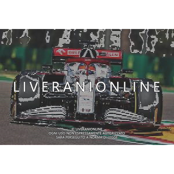 Kimi Raikkonen (FIN) Alfa Romeo Racing C41. 16.04.2021. Formula 1 World Championship, Rd 2, Emilia Romagna Grand Prix, Imola, Italy, Practice Day. - www.xpbimages.com, EMail: requests@xpbimages.com © Copyright: Charniaux / XPB Images/ AGENZIA ALDO LIVERANI SAS - ITALY ONLY EDITORIAL USE ONLY - Prove Libere