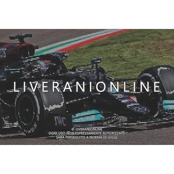 Lewis Hamilton (GBR) Mercedes AMG F1 W12. 16.04.2021. Formula 1 World Championship, Rd 2, Emilia Romagna Grand Prix, Imola, Italy, Practice Day. - www.xpbimages.com, EMail: requests@xpbimages.com © Copyright: Batchelor / XPB Images/ AGENZIA ALDO LIVERANI SAS - ITALY ONLY EDITORIAL USE ONLY - Prove Libere