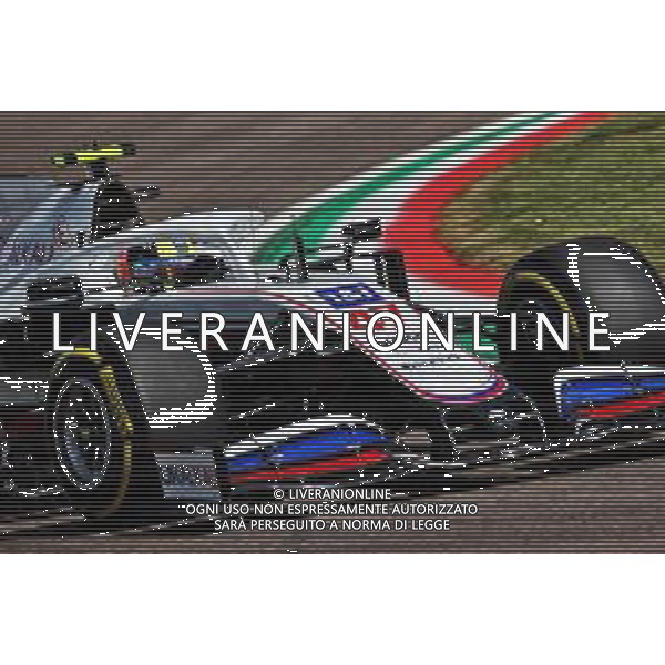 Mick Schumacher (GER) Haas VF-21. 16.04.2021. Formula 1 World Championship, Rd 2, Emilia Romagna Grand Prix, Imola, Italy, Practice Day. - www.xpbimages.com, EMail: requests@xpbimages.com © Copyright: Batchelor / XPB Images/ AGENZIA ALDO LIVERANI SAS - ITALY ONLY EDITORIAL USE ONLY - Prove Libere