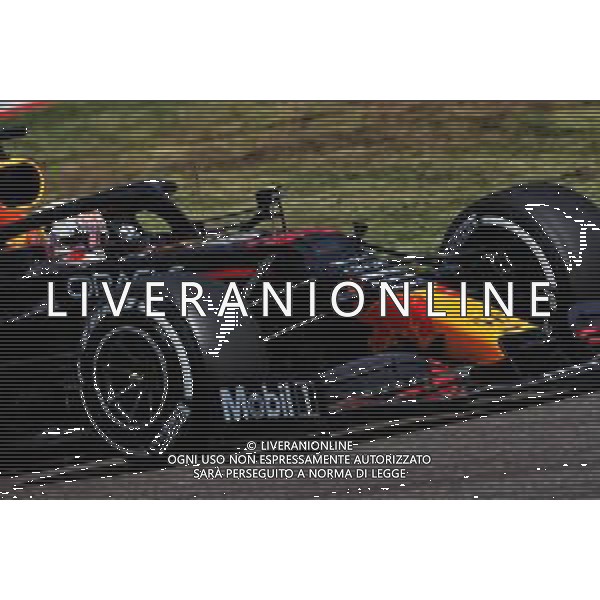 Max Verstappen (NLD) Red Bull Racing RB16B. 16.04.2021. Formula 1 World Championship, Rd 2, Emilia Romagna Grand Prix, Imola, Italy, Practice Day. - www.xpbimages.com, EMail: requests@xpbimages.com © Copyright: Batchelor / XPB Images/ AGENZIA ALDO LIVERANI SAS - ITALY ONLY EDITORIAL USE ONLY - Prove Libere