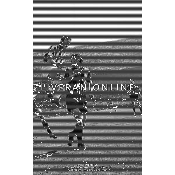 INTERNAZIONALE - JUVENTUS CAMPIONATO CALCIO 1964/1965 NELLA FOTO ERNESTO CASTANO CON TARCISIO BURGNICH FOTO CARLO LORENZINI-AGENZIA ALDO LIVERANI SAS