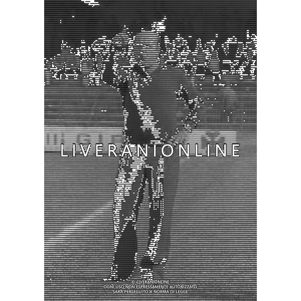 RETROSPETTIVA LAURO TONEATTO ALLENATORE CALCIO NELLA FOTO LAURO TONEATTO ALLENATORE PISTOIESE NELL\'ANNO 1981-1982 AG ALDO LIVERANI SAS